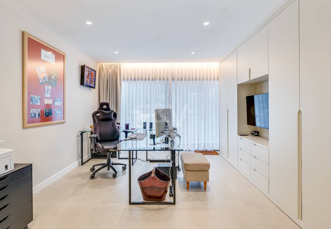 Impeccable Luxury Apartment in Kings Hills, Golden Mile