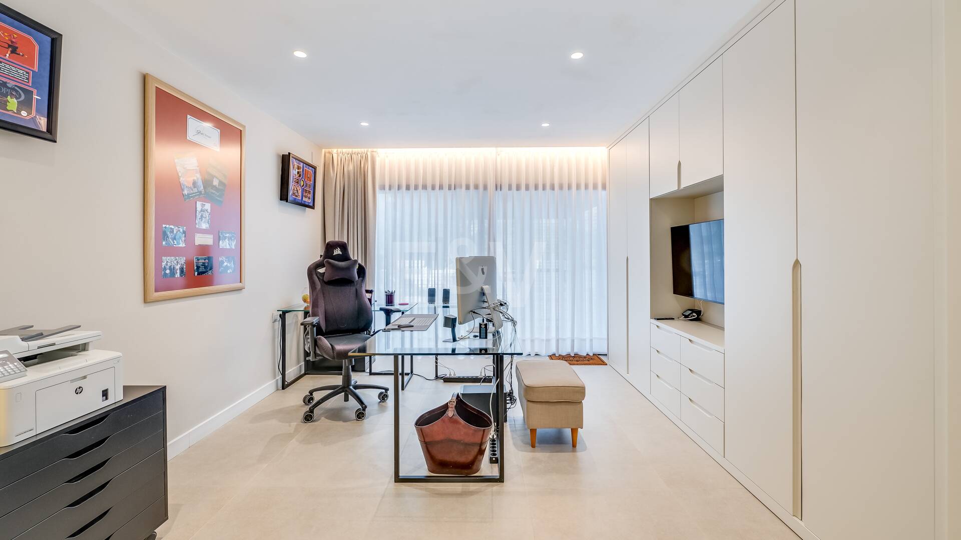 Impeccable Luxury Apartment in Kings Hills, Golden Mile