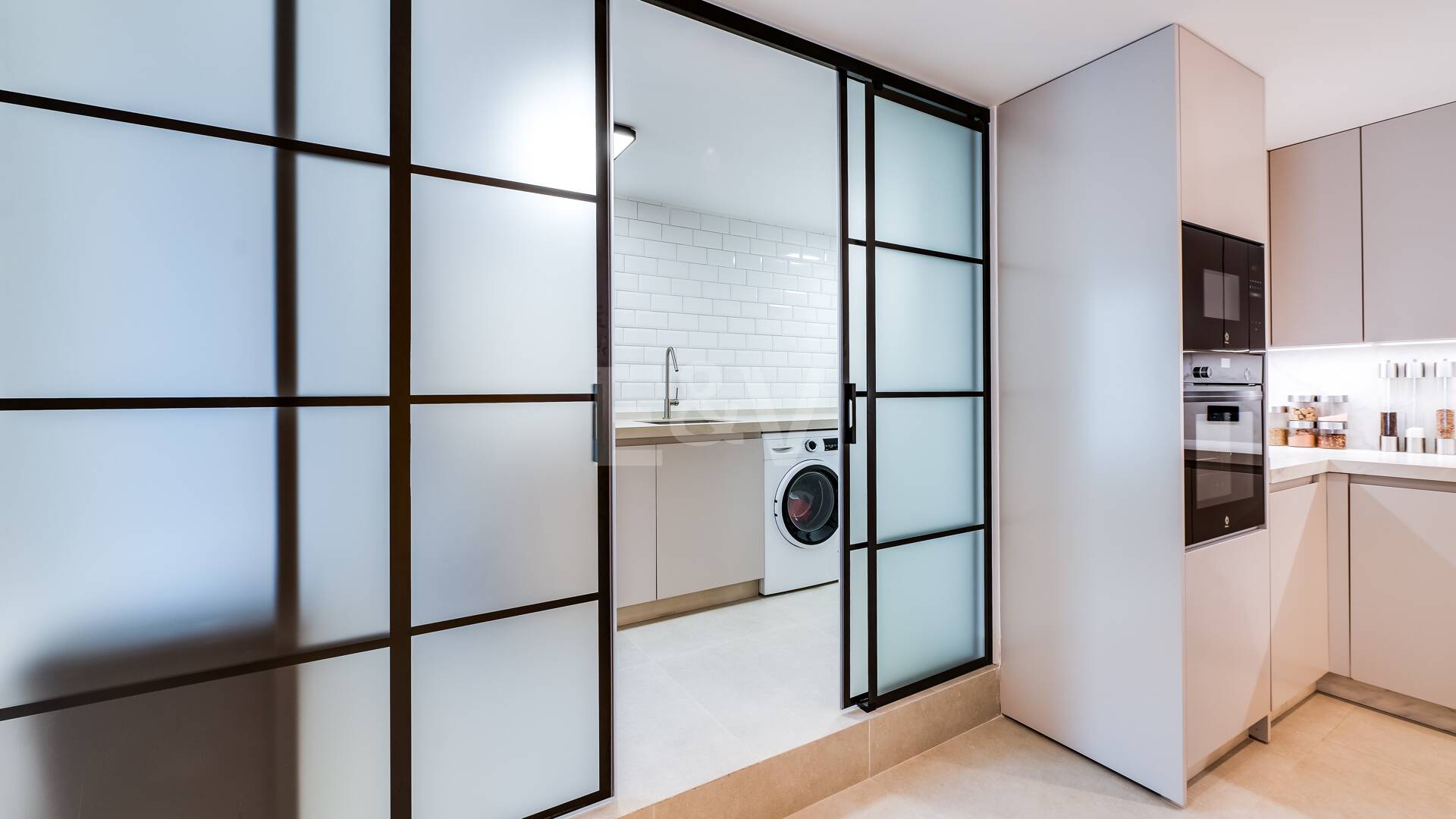 Impeccable Luxury Apartment in Kings Hills, Golden Mile