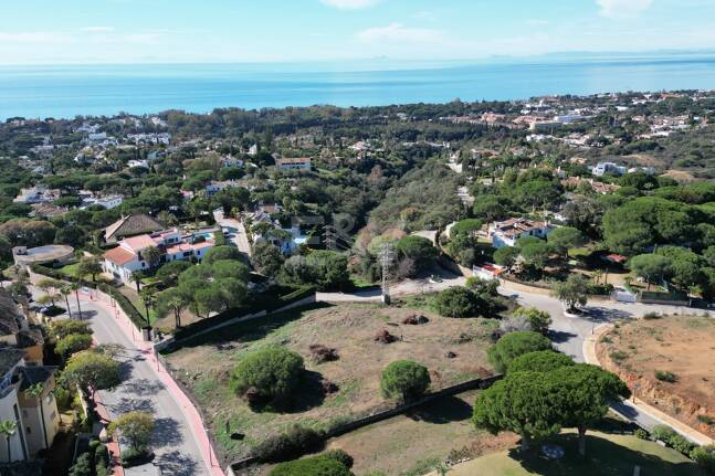 Exceptionell Möjlighet: Fyra toppar i Elviria med projekt och licens och med spektakulär utsikt över havet