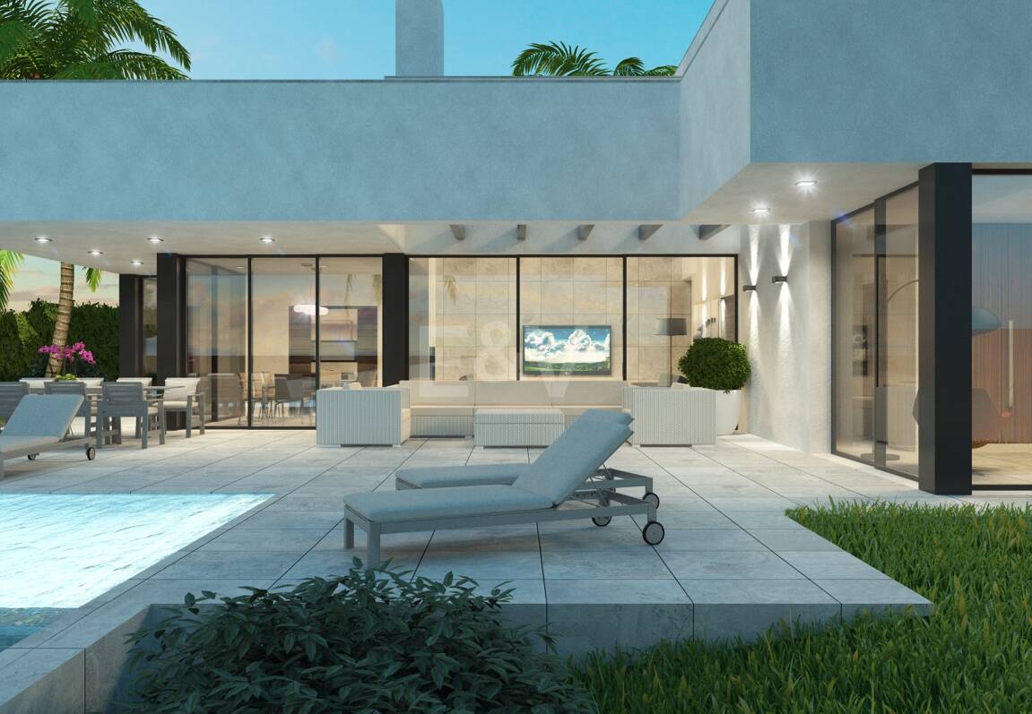 Exceptionell Möjlighet: Fyra toppar i Elviria med projekt och licens och med spektakulär utsikt över havet