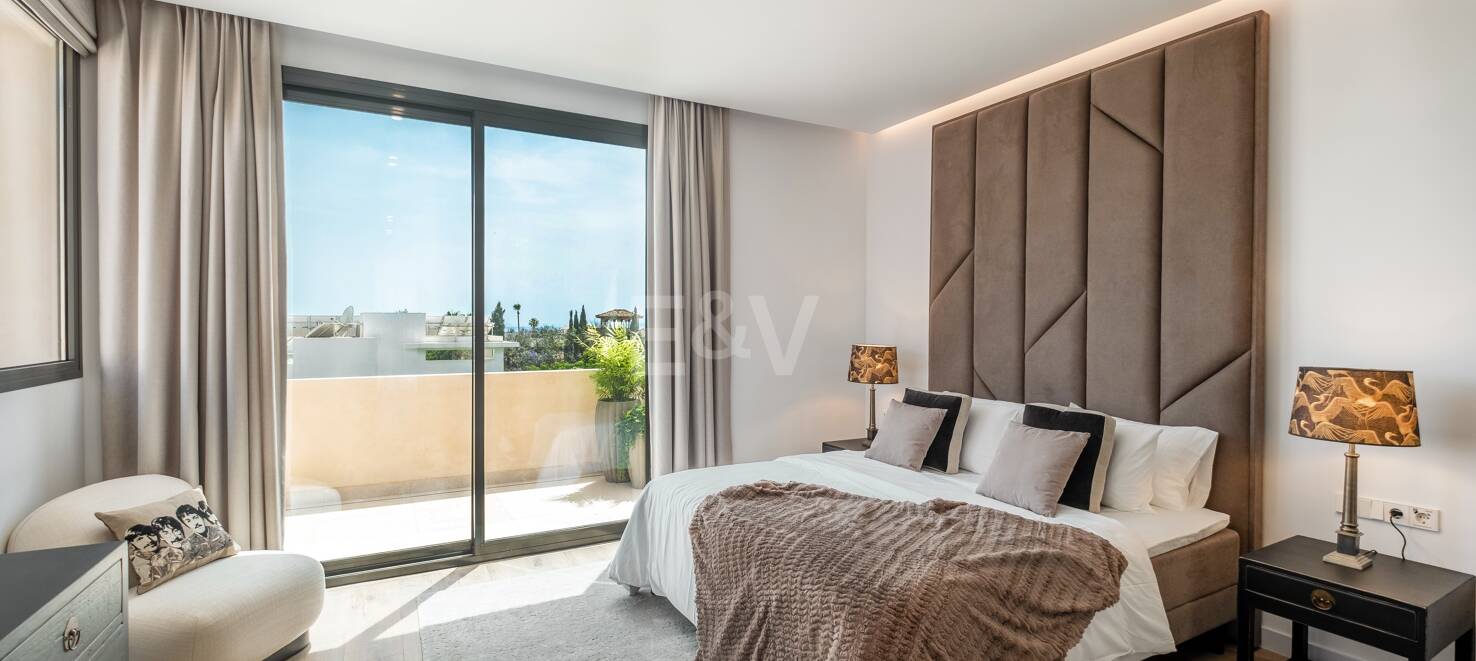Modern 4 sovrum Villa med havsutsikt i Paraiso Alto