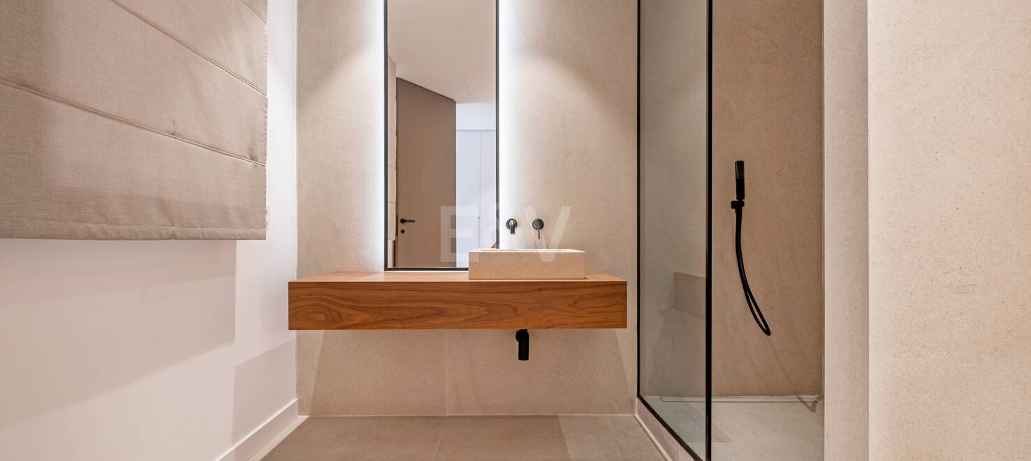 Modern 4 sovrum Villa med havsutsikt i Paraiso Alto