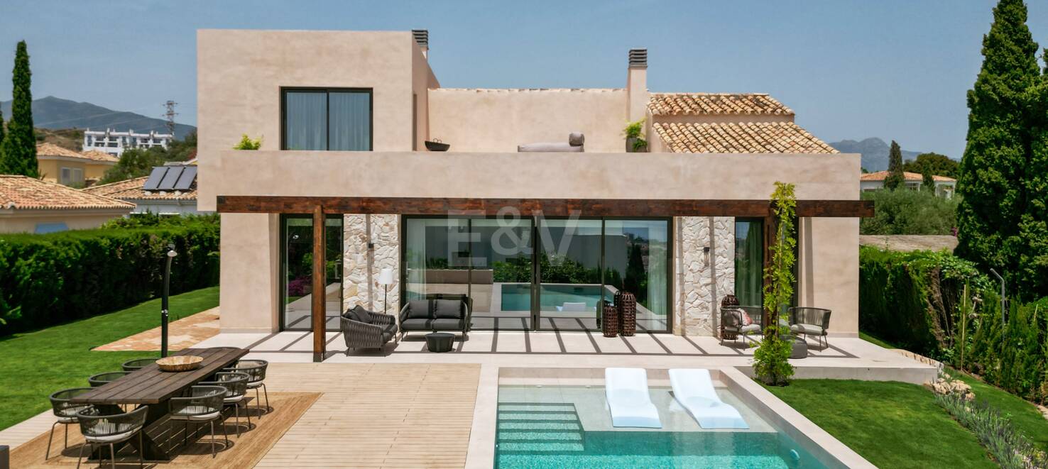 Modern 4 sovrum Villa med havsutsikt i Paraiso Alto