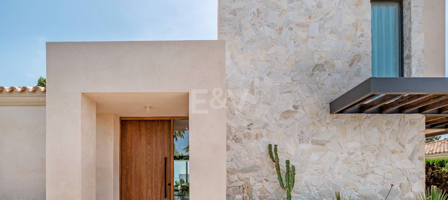 Modern 4 sovrum Villa med havsutsikt i Paraiso Alto