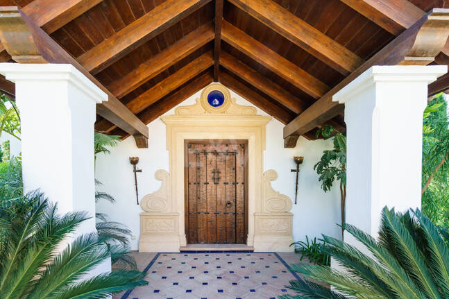 Magnificent villa with panoramic views