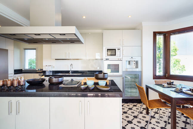 Magnificent villa with panoramic views