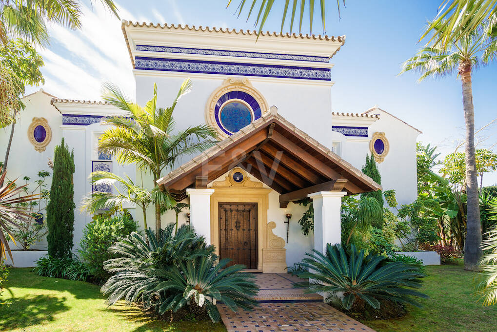 Magnificent villa with panoramic views