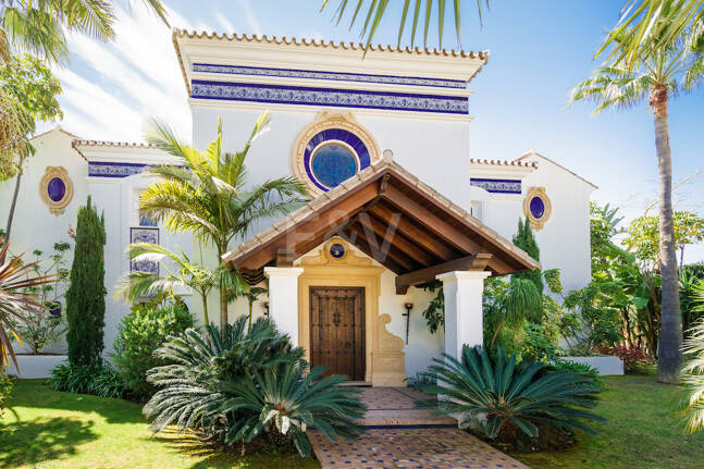 Magnificent villa with panoramic views