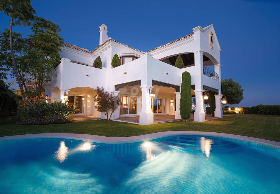 Magnificent villa with panoramic views