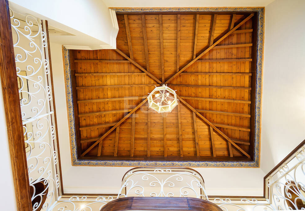 Magnificent villa with panoramic views