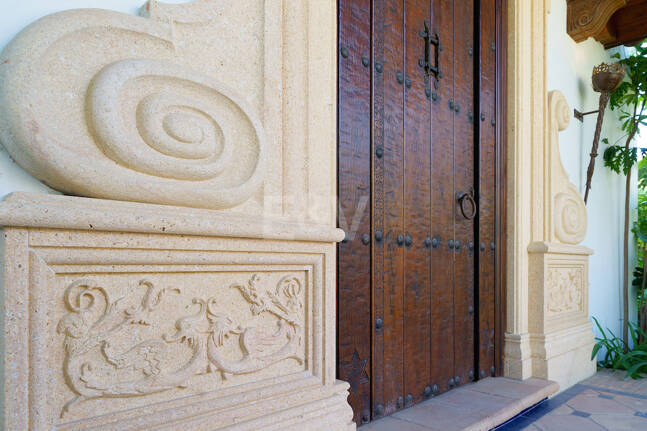 Magnificent villa with panoramic views