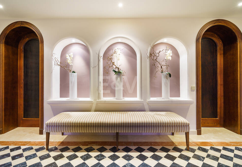 Magnificent villa with panoramic views