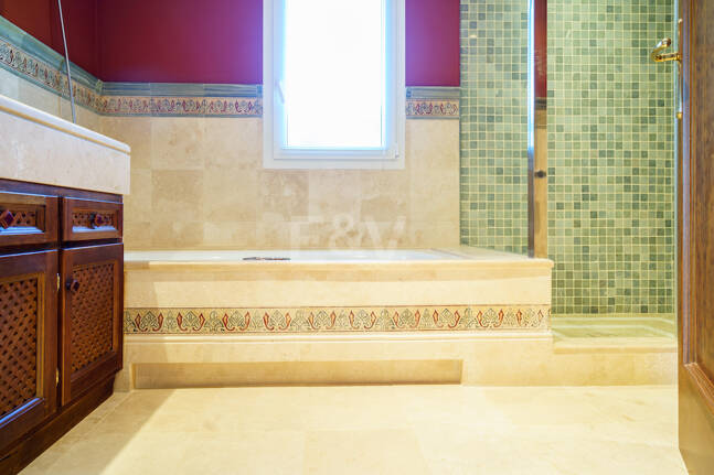 Magnificent villa with panoramic views