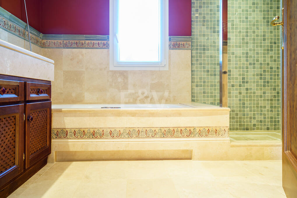 Magnificent villa with panoramic views