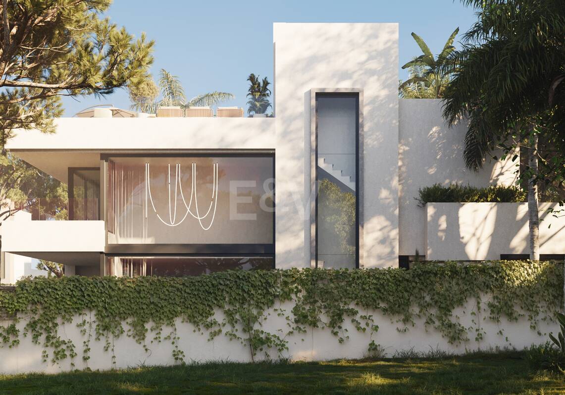 Amazing 4 Bedroom Beachside Villa in Elviria