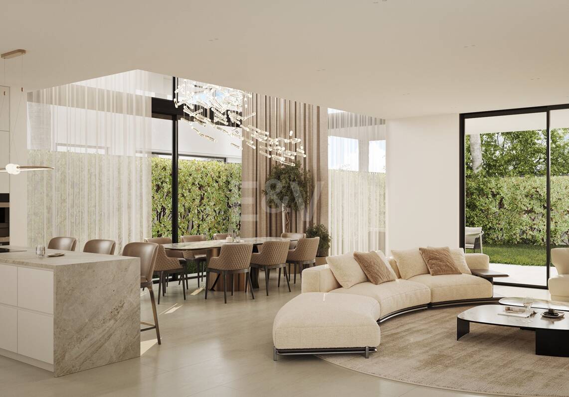 Amazing 4 Bedroom Beachside Villa in Elviria