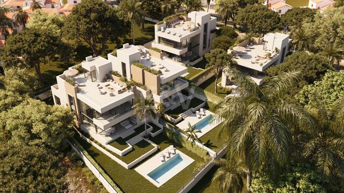 Amazing 4 Bedroom Beachside Villa in Elviria
