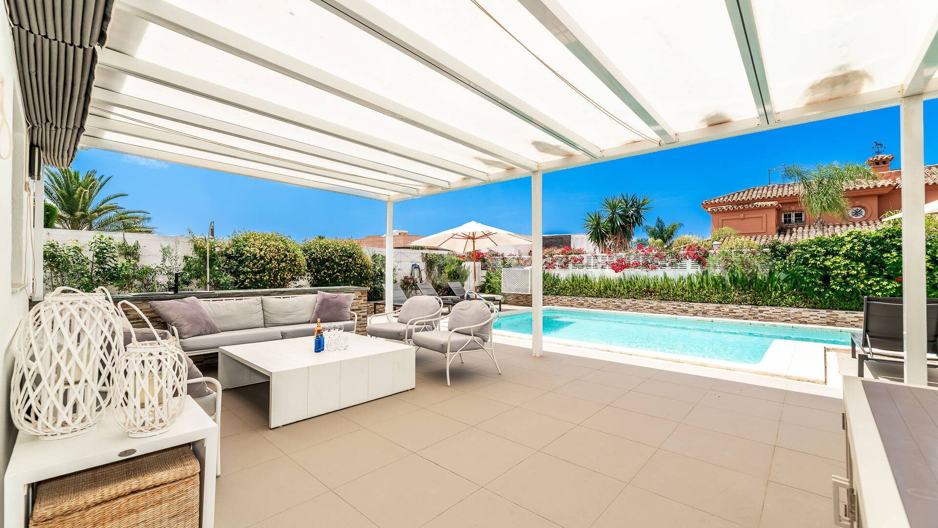 Modern Villa a Stroll from the Beach in Las Chapas Playa