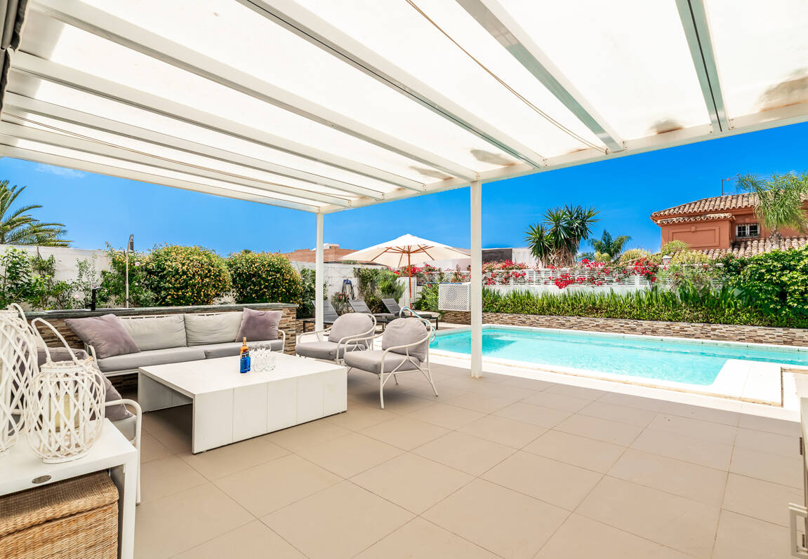 Modern Villa a Stroll from the Beach in Las Chapas Playa