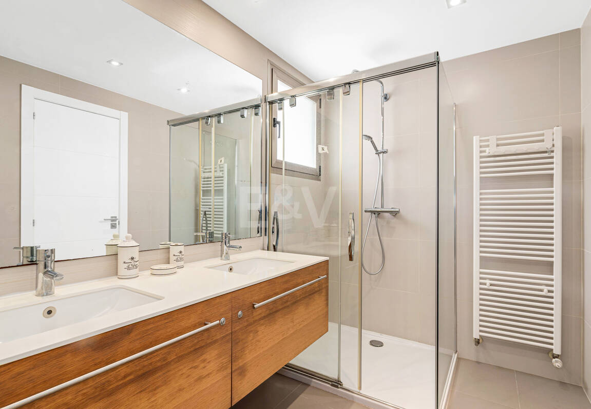 Modern Villa a Stroll from the Beach in Las Chapas Playa