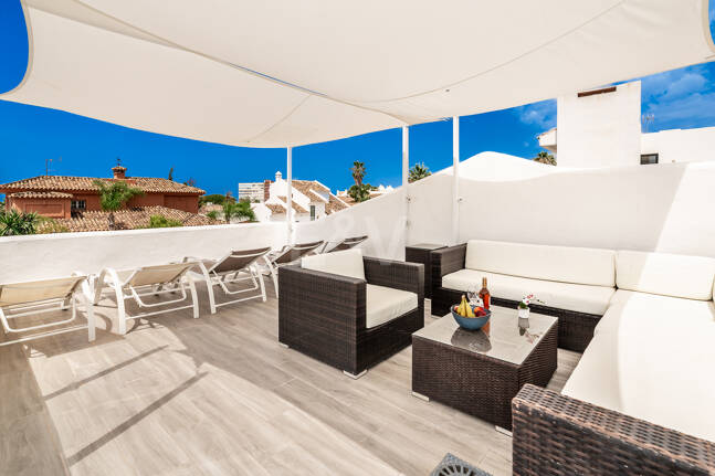 Modern Villa a Stroll from the Beach in Las Chapas Playa