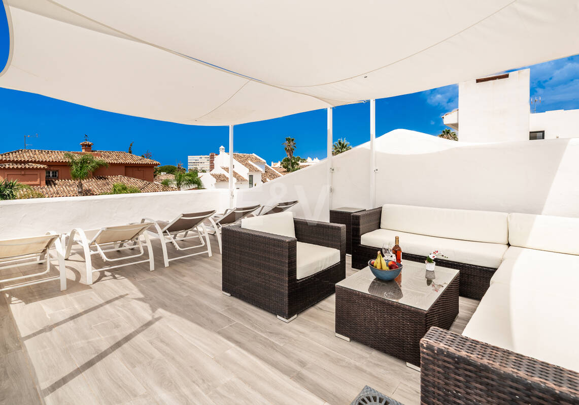 Villa moderna a pocos pasos de la playa en Las Chapas Playa