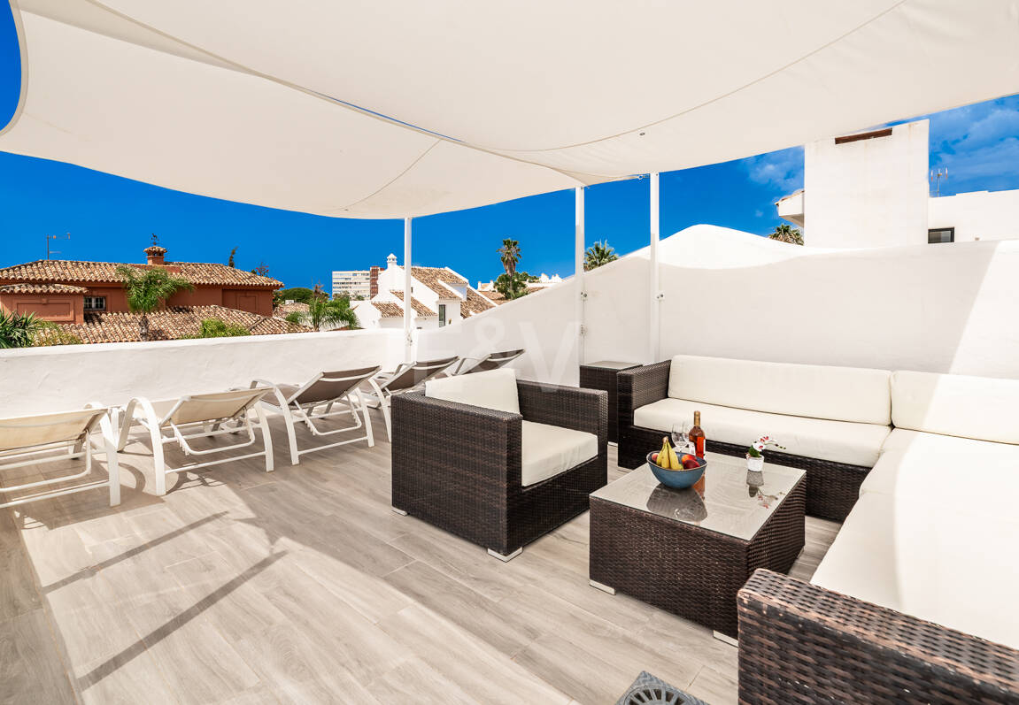 Modern Villa a Stroll from the Beach in Las Chapas Playa