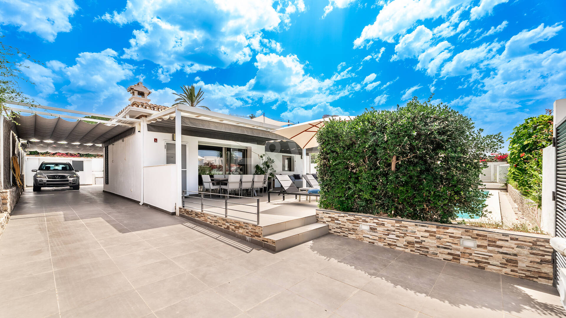 Modern Villa a Stroll from the Beach in Las Chapas Playa