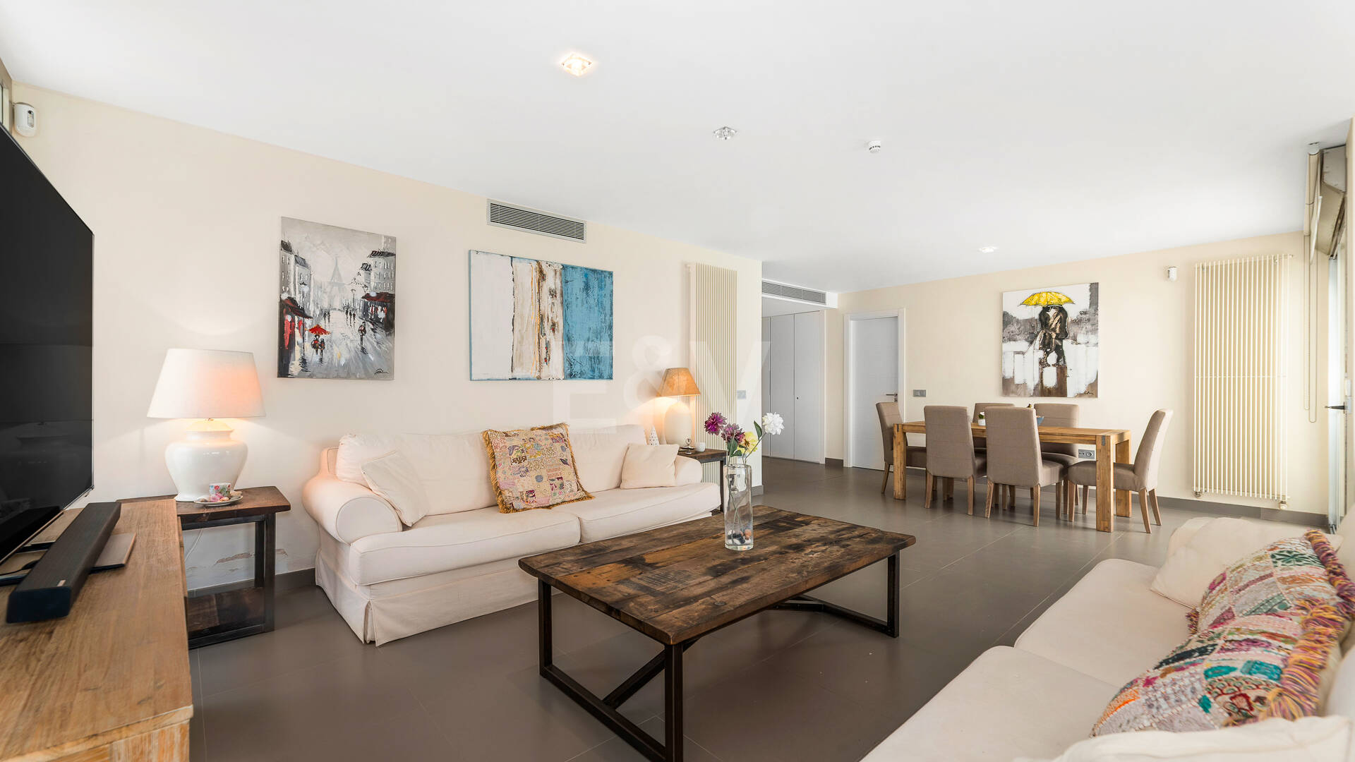 Modern Villa a Stroll from the Beach in Las Chapas Playa