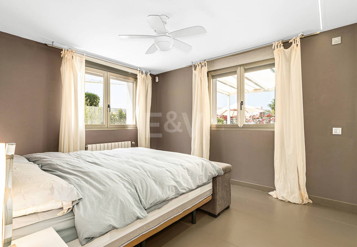 Modern Villa a Stroll from the Beach in Las Chapas Playa