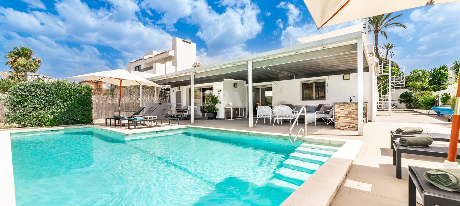 Modern Villa a Stroll from the Beach in Las Chapas Playa