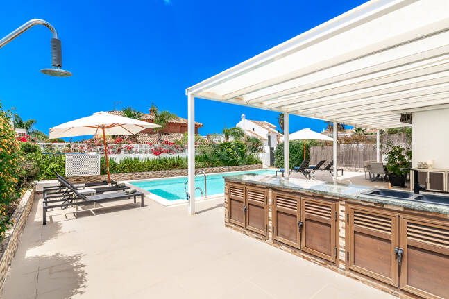 Modern Villa a Stroll from the Beach in Las Chapas Playa