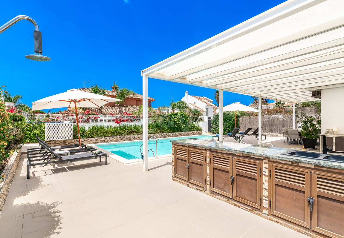 Modern Villa a Stroll from the Beach in Las Chapas Playa