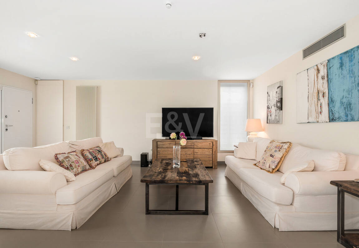 Modern Villa a Stroll from the Beach in Las Chapas Playa