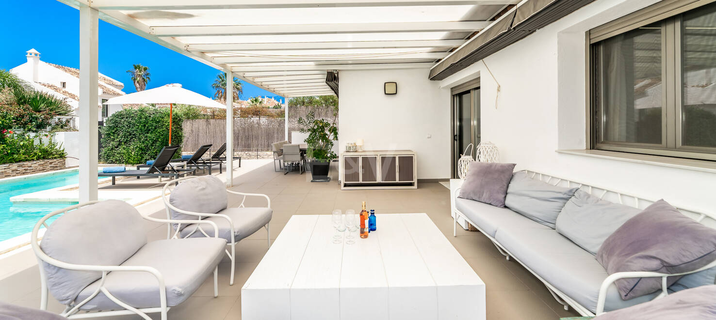 Modern Villa a Stroll from the Beach in Las Chapas Playa