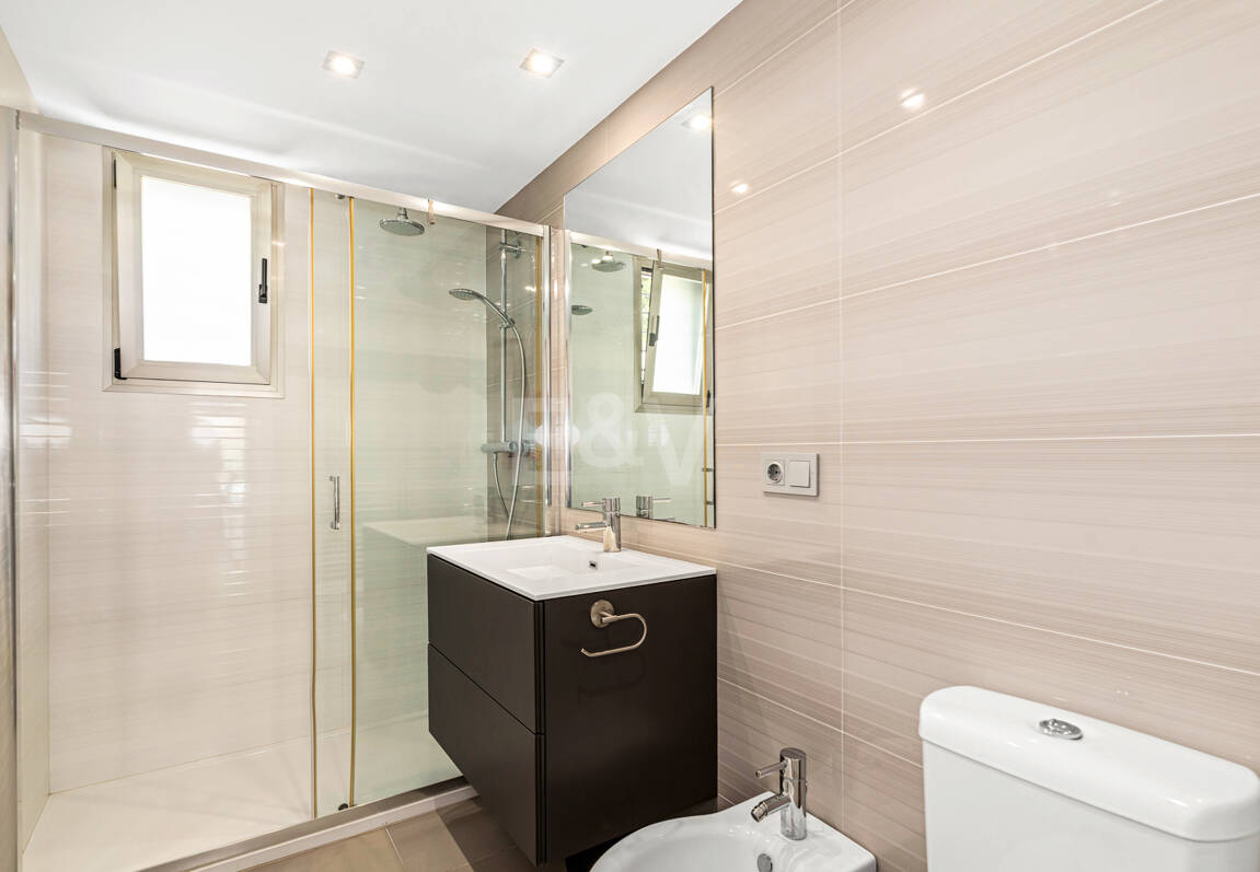 Modern Villa a Stroll from the Beach in Las Chapas Playa