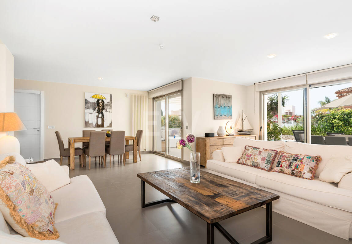 Modern Villa a Stroll from the Beach in Las Chapas Playa