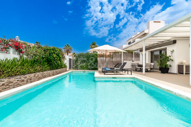 Modern Villa a Stroll from the Beach in Las Chapas Playa