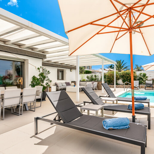 Modern Villa a Stroll from the Beach in Las Chapas Playa
