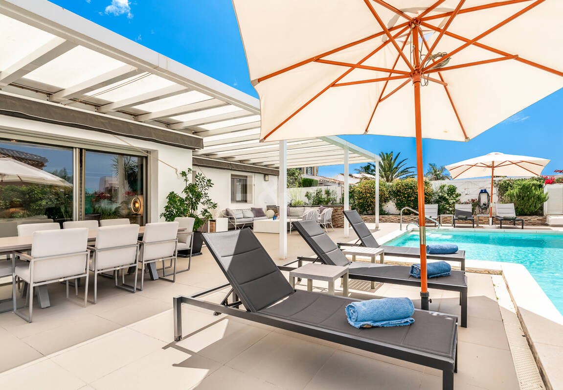 Modern Villa a Stroll from the Beach in Las Chapas Playa