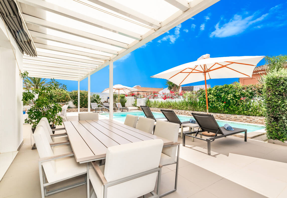 Modern Villa a Stroll from the Beach in Las Chapas Playa