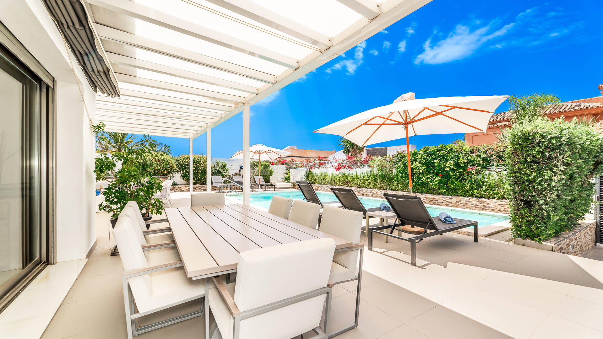 Modern Villa a Stroll from the Beach in Las Chapas Playa