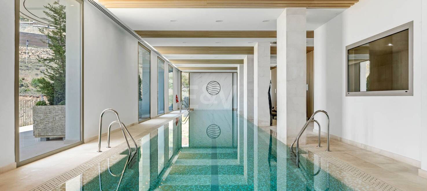 Fabulous utsikt från 2 säng Ground Floor med sin egen pool