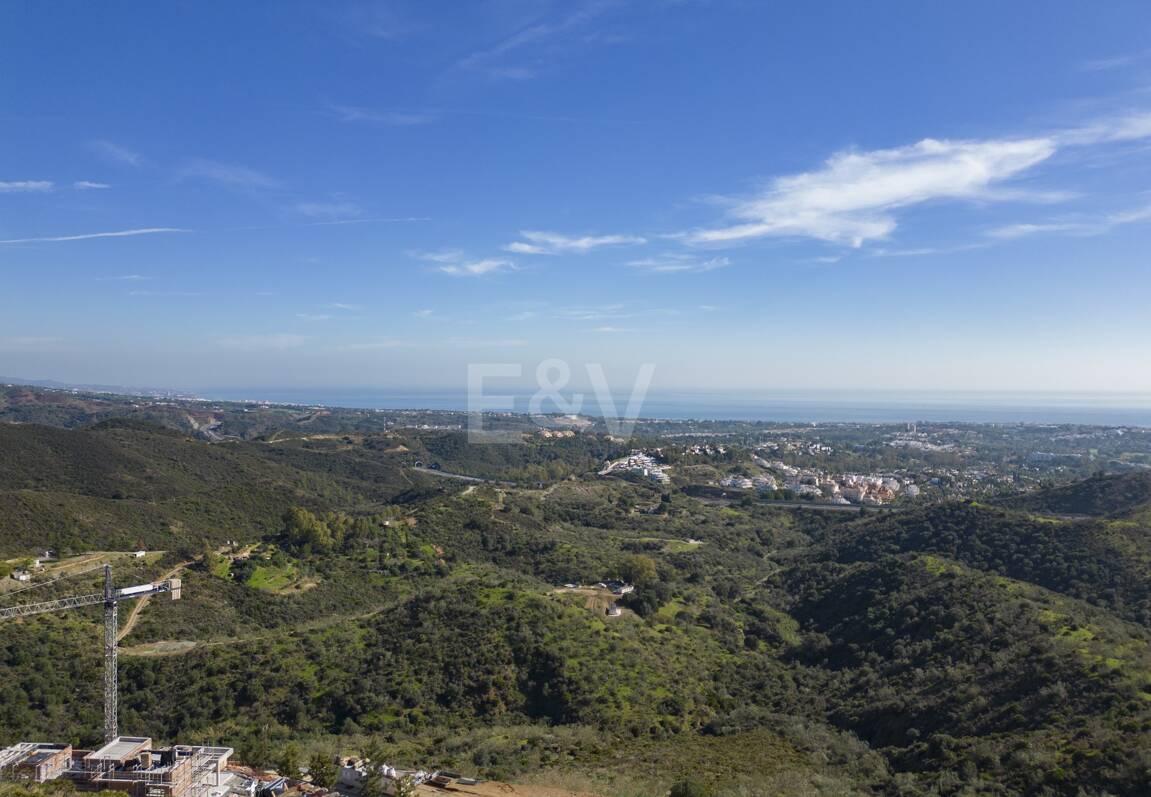 Prime South East-Facing Plot i Real de La Quinta