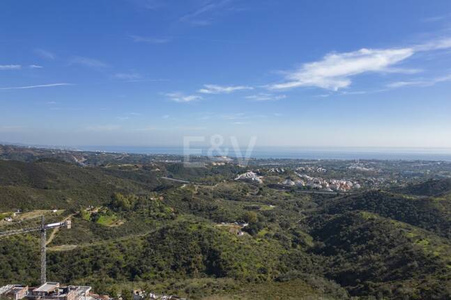 Prime South East-Facing Plot i Real de La Quinta