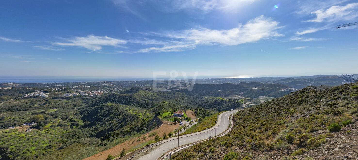 Prime South East-Facing Plot in Real de La Quinta