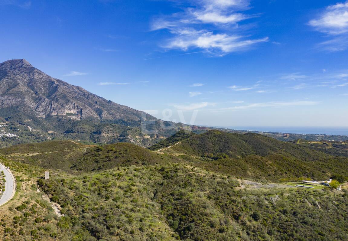 Exklusiv tomt i prestigefylld resort med hisnande utsikt