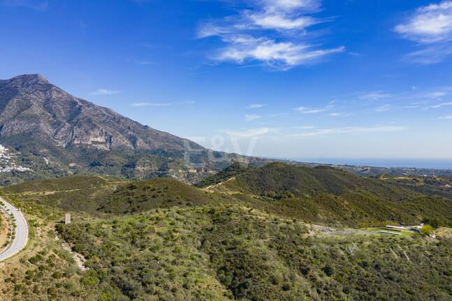 Exklusiv tomt i prestigefylld resort med hisnande utsikt