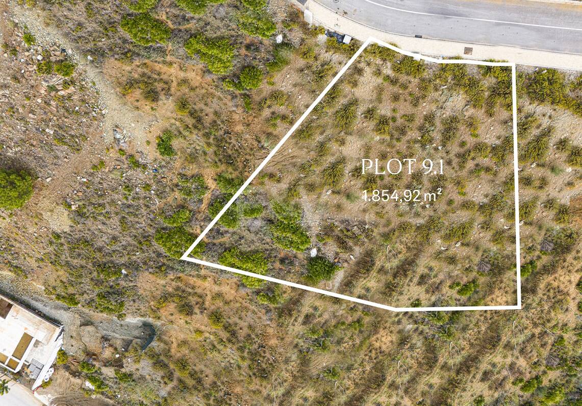 Stunning plot in prime position within resort area